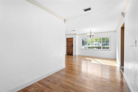 House in DeLand, Florida 3 bedrooms, 160.81 sq.m. № 2098289 - photo 10