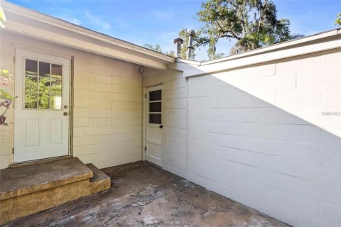 House in DeLand, Florida 3 bedrooms, 160.81 sq.m. № 2098289 - photo 30
