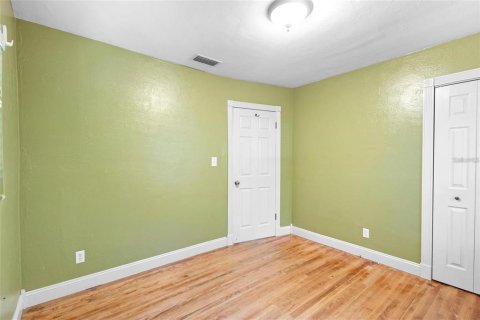 House in DeLand, Florida 3 bedrooms, 160.81 sq.m. № 2098289 - photo 17