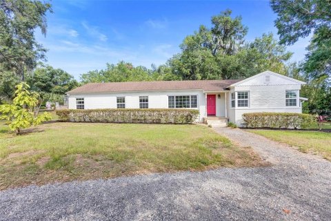 House in DeLand, Florida 3 bedrooms, 160.81 sq.m. № 2098289