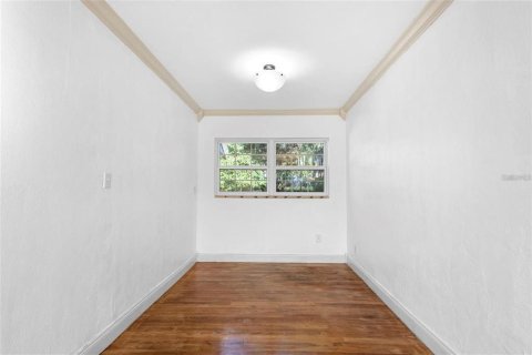 House in DeLand, Florida 3 bedrooms, 160.81 sq.m. № 2098289 - photo 12