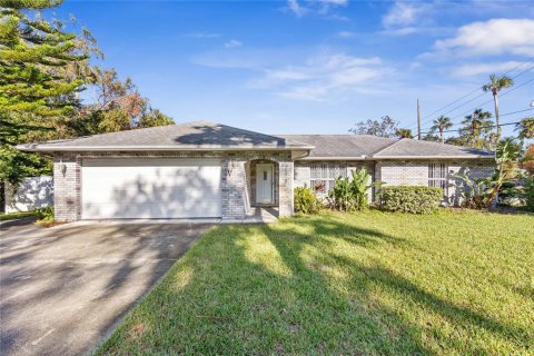 Casa en venta en New Smyrna Beach, Florida, 3 dormitorios, 160.81 m2 № 1426039 - foto 3