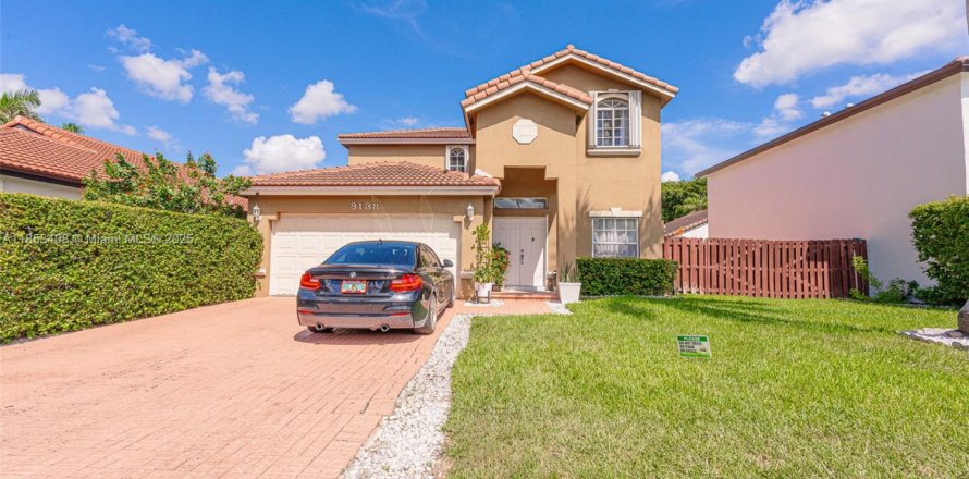 Villa ou maison à Miami, Floride 4 chambres, 193.05 m2 № 1888876
