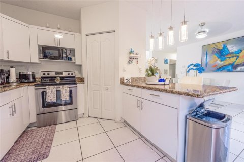 Villa ou maison à louer à Miami, Floride: 4 chambres, 193.05 m2 № 1888876 - photo 22