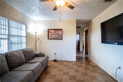 House in Fort Meade, Florida 3 bedrooms, 130.34 sq.m. № 1822963 - photo 3
