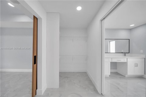 Casa en venta en Lehigh Acres, Florida, 3 dormitorios, 151.34 m2 № 2056230 - foto 17