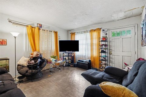 House in Lake Wales, Florida 3 bedrooms, 100.33 sq.m. № 2218958 - photo 3