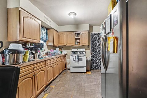House in Lake Wales, Florida 3 bedrooms, 100.33 sq.m. № 2218958 - photo 6