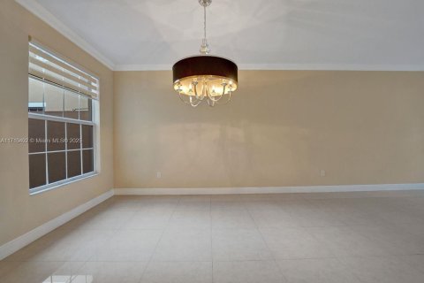 Adosado en venta en Pembroke Pines, Florida, 3 dormitorios, 169.64 m2 № 1463406 - foto 12