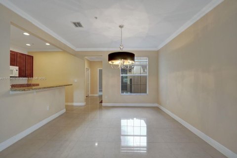Adosado en venta en Pembroke Pines, Florida, 3 dormitorios, 169.64 m2 № 1463406 - foto 10