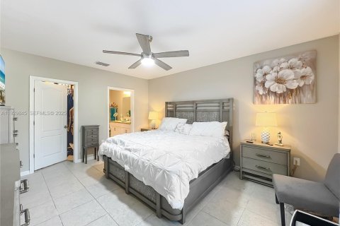 House in Palm Bay, Florida 4 bedrooms № 1988821 - photo 26