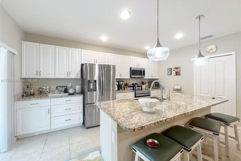 House in Palm Bay, Florida 4 bedrooms № 1988821 - photo 18