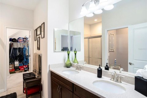 Townhouse in Fish Hawk, Florida 3 bedrooms, 165.09 sq.m. № 1643293 - photo 22