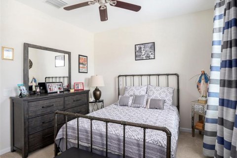 Townhouse in Fish Hawk, Florida 3 bedrooms, 165.09 sq.m. № 1643293 - photo 25