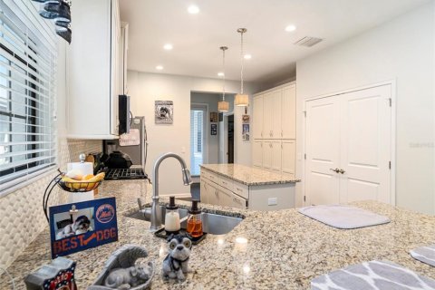 Townhouse in Fish Hawk, Florida 3 bedrooms, 165.09 sq.m. № 1643293 - photo 13