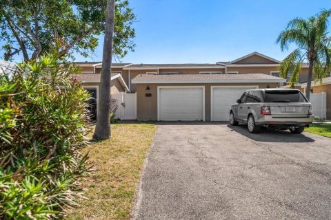 Condominio en venta en Indian Rocks Beach, Florida, 2 dormitorios, 111.48 m2 № 1744196 - foto 2
