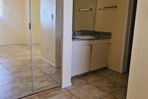 Condominio en alquiler en Ocala, Florida, 2 dormitorios, 77.76 m2 № 1724480 - foto 5