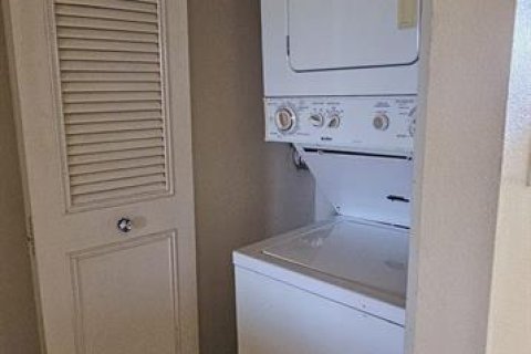 Condominio en alquiler en Ocala, Florida, 2 dormitorios, 77.76 m2 № 1724480 - foto 6