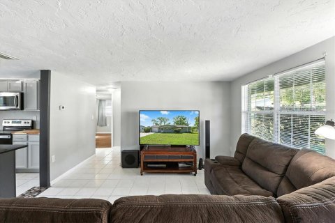 Villa ou maison à vendre à Beverly Hills, Floride: 2 chambres, 94.39 m2 № 1911373 - photo 14