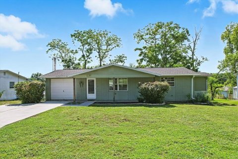 Villa ou maison à vendre à Beverly Hills, Floride: 2 chambres, 94.39 m2 № 1911373 - photo 1