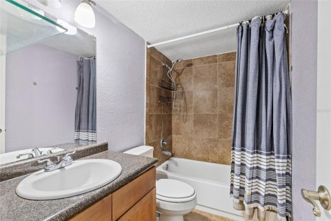 Copropriété à vendre à Gainesville, Floride: 3 chambres, 118.73 m2 № 1558382 - photo 13