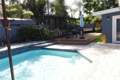 Casa en venta en Orlando, Florida, 5 dormitorios, 212.37 m2 № 1899356 - foto 9