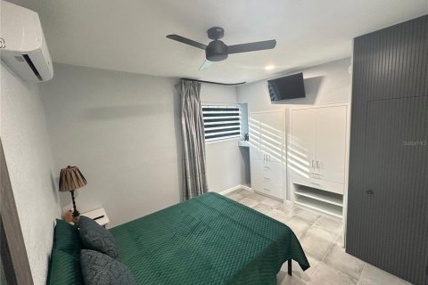 Casa en venta en Orlando, Florida, 5 dormitorios, 212.37 m2 № 1899356 - foto 20
