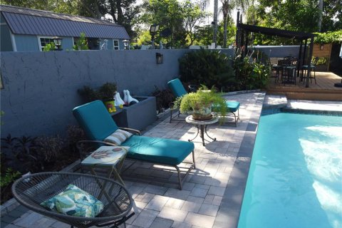 Casa en venta en Orlando, Florida, 5 dormitorios, 212.37 m2 № 1899356 - foto 7