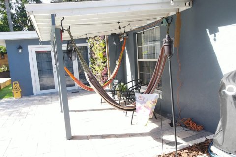 Casa en venta en Orlando, Florida, 5 dormitorios, 212.37 m2 № 1899356 - foto 8