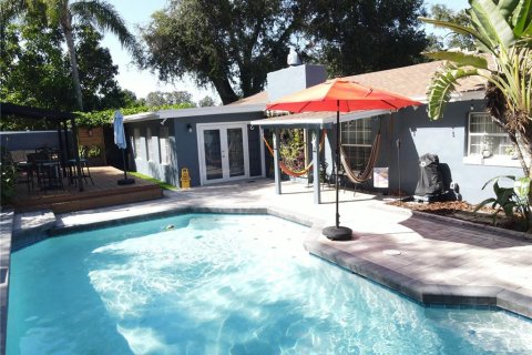 Casa en venta en Orlando, Florida, 5 dormitorios, 212.37 m2 № 1899356 - foto 5