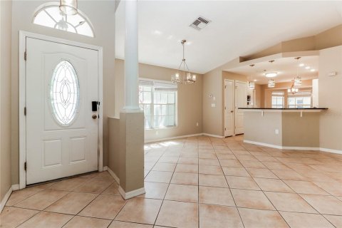 House in Spring Hill, Florida 4 bedrooms, 150.13 sq.m. № 1905900 - photo 2