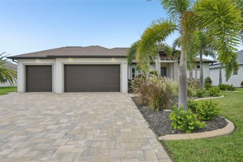 House in Rotonda, Florida 3 bedrooms, 176.61 sq.m. № 1894117 - photo 4