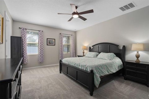 House in Clermont, Florida 4 bedrooms, 191.84 sq.m. № 2396042 - photo 15