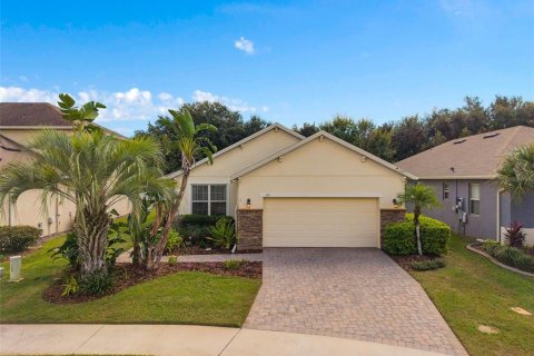House in Clermont, Florida 4 bedrooms, 191.84 sq.m. № 2396042 - photo 4