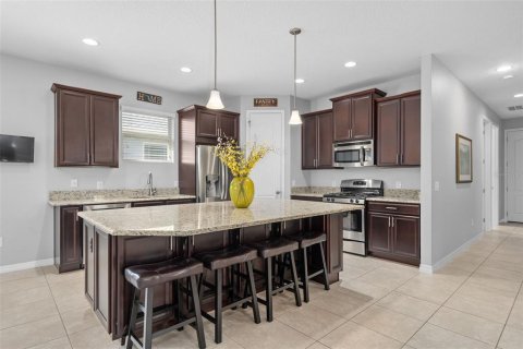 House in Clermont, Florida 4 bedrooms, 191.84 sq.m. № 2396042 - photo 8