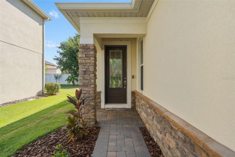 House in Clermont, Florida 4 bedrooms, 191.84 sq.m. № 2396042 - photo 3