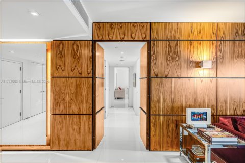 Condo in Bal Harbour, Florida, 2 bedrooms  № 1709297 - photo 6