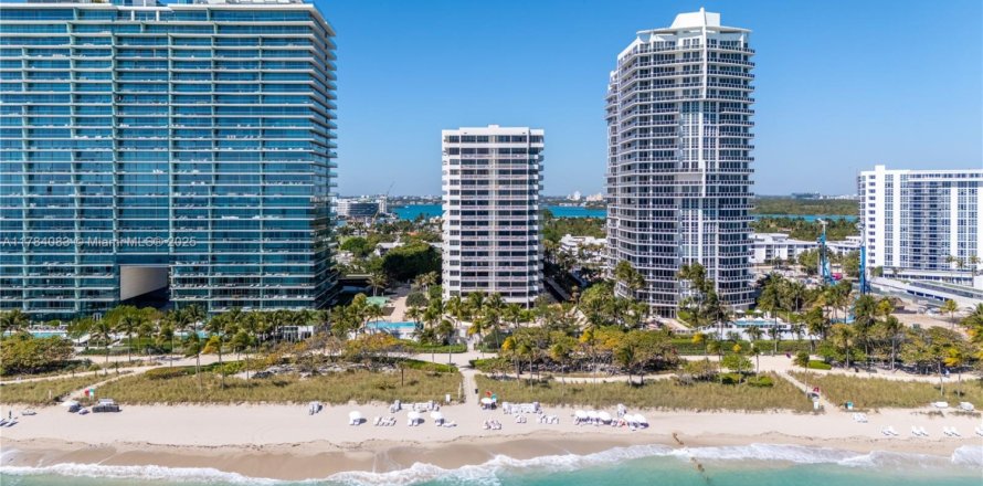 Condo in Bal Harbour, Florida, 2 bedrooms № 1709297