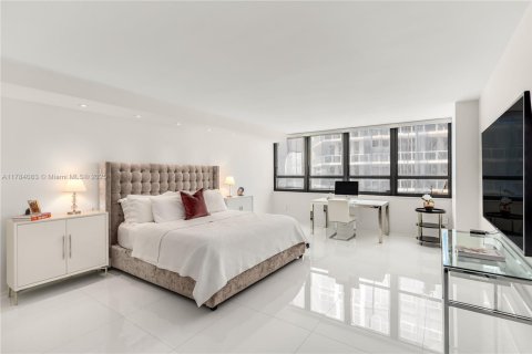 Condo in Bal Harbour, Florida, 2 bedrooms  № 1709297 - photo 18