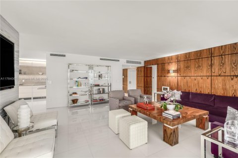 Condo in Bal Harbour, Florida, 2 bedrooms  № 1709297 - photo 5