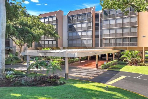 Copropriété à vendre à Hollywood, Floride: 2 chambres, 128.48 m2 № 1977373 - photo 4