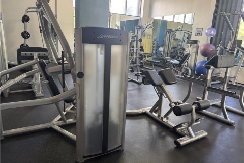 Condominio en alquiler en Sunny Isles Beach, Florida, 1 dormitorio, 92.07 m2 № 1941019 - foto 29