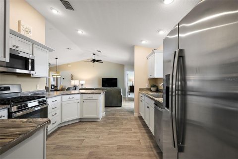 Villa ou maison à vendre à The Villages, Floride: 3 chambres, 141.86 m2 № 1866739 - photo 6