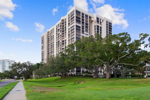 Condo à Tampa, Floride, 2 chambres  № 2315068