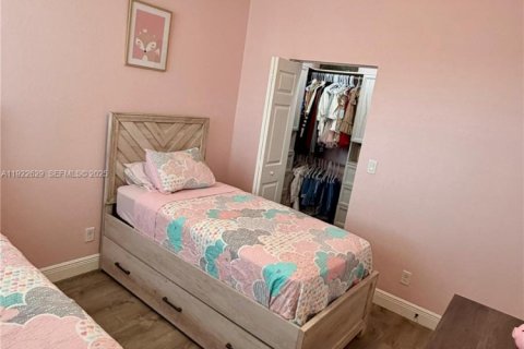 Touwnhouse à louer à Pembroke Pines, Floride: 3 chambres, 169.64 m2 № 1976484 - photo 13