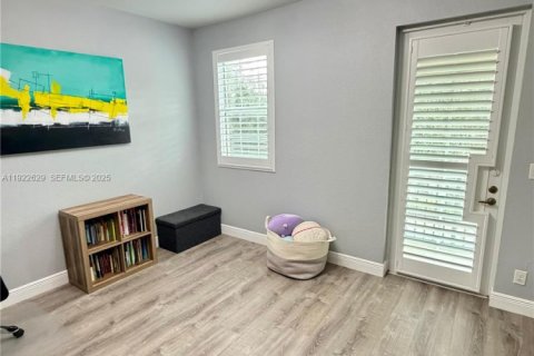 Touwnhouse à louer à Pembroke Pines, Floride: 3 chambres, 169.64 m2 № 1976484 - photo 16