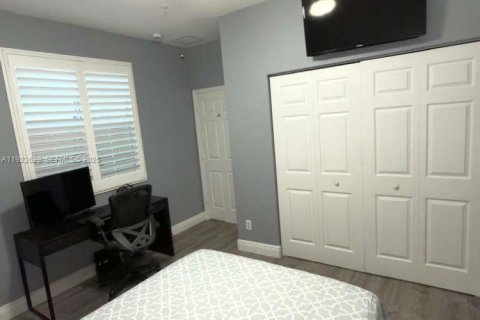 Touwnhouse à louer à Pembroke Pines, Floride: 3 chambres, 169.64 m2 № 1976484 - photo 30