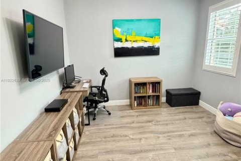 Touwnhouse à louer à Pembroke Pines, Floride: 3 chambres, 169.64 m2 № 1976484 - photo 17