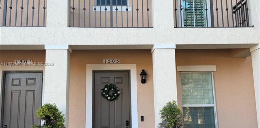 Touwnhouse à Pembroke Pines, Floride 3 chambres, 169.64 m2 № 1976484