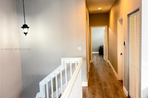 Touwnhouse à louer à Pembroke Pines, Floride: 3 chambres, 169.64 m2 № 1976484 - photo 29